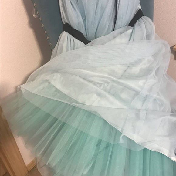 Dress - Picture 3 of 6